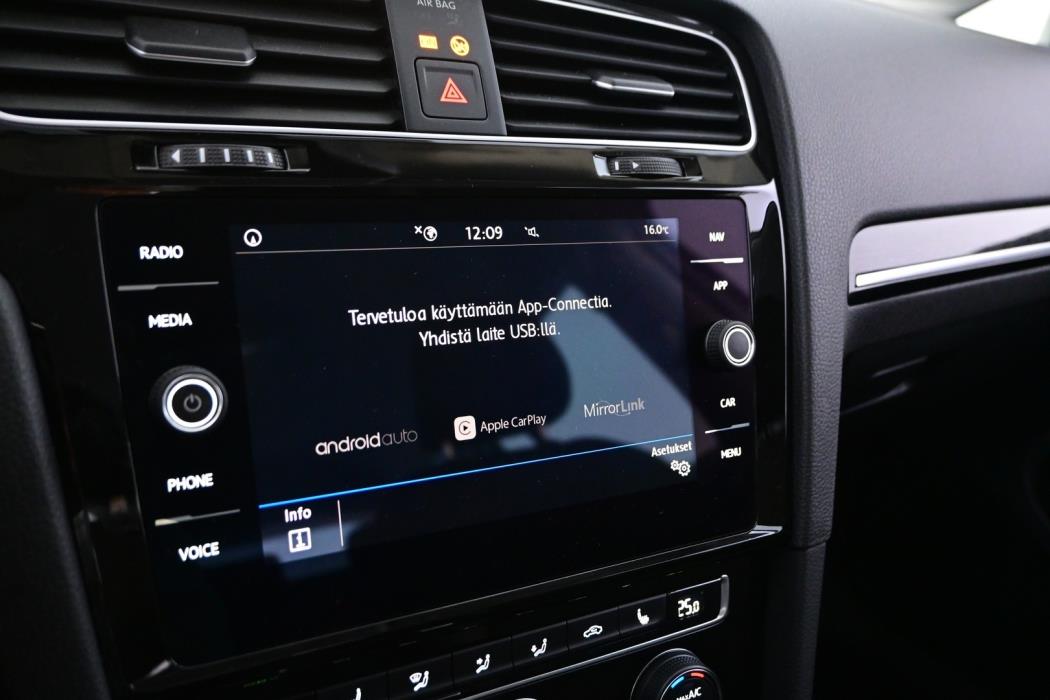 VOLKSWAGEN Golf 2019