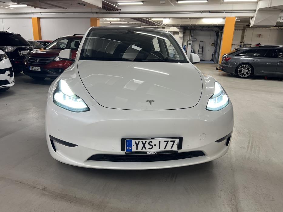 TESLA Model Y 2022