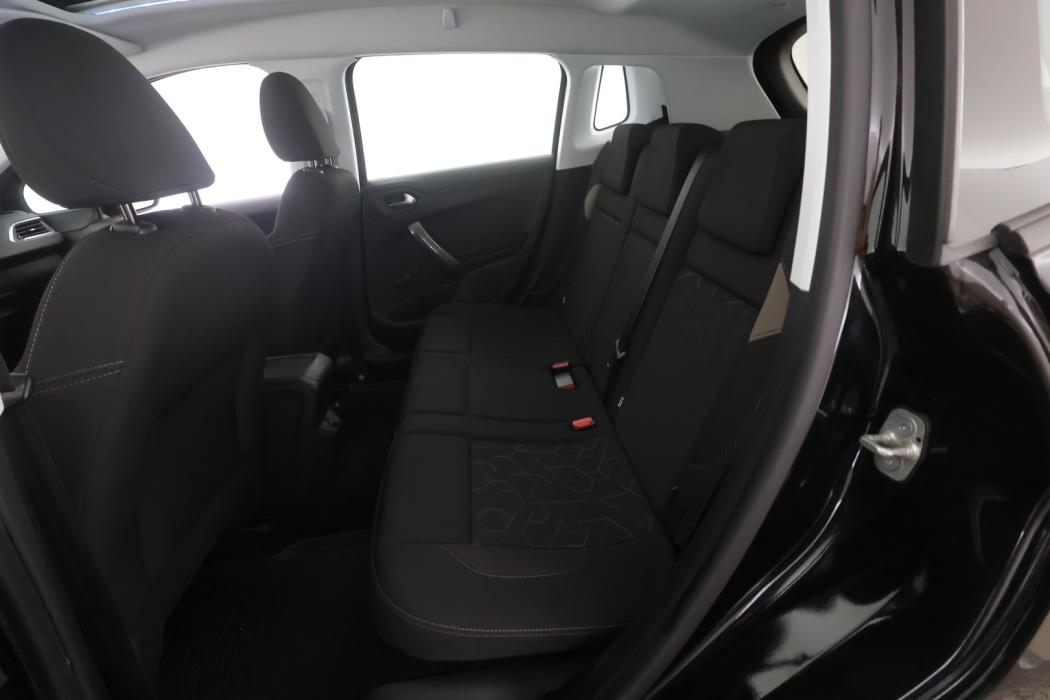 PEUGEOT 2008 2016