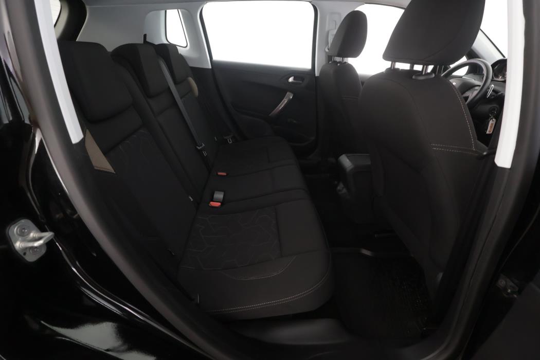 PEUGEOT 2008 2016