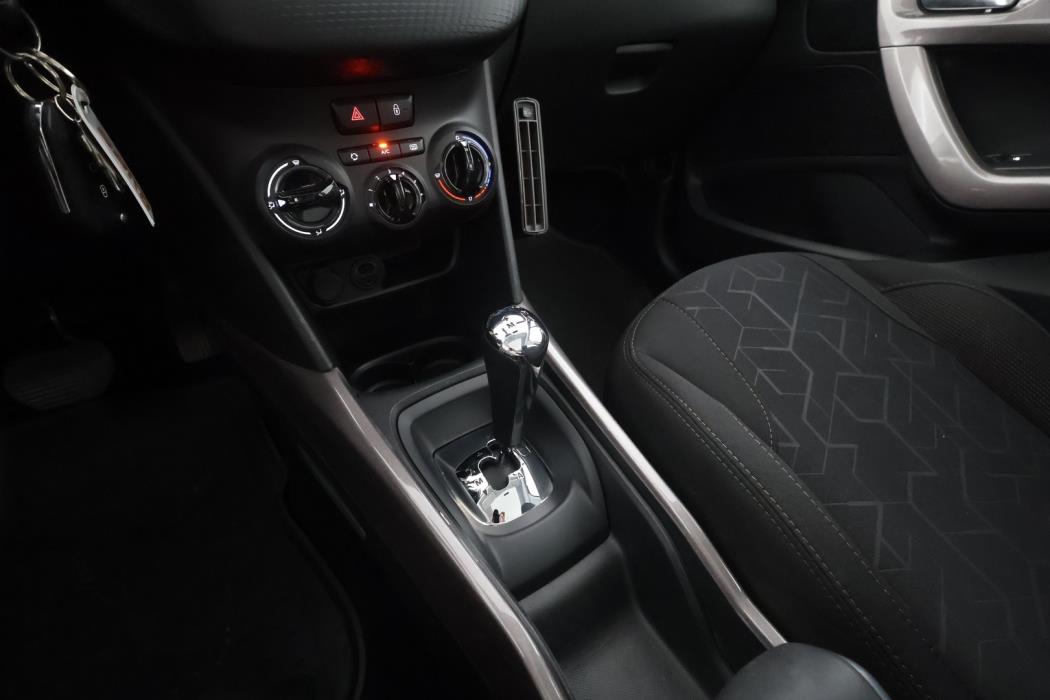 PEUGEOT 2008 2016