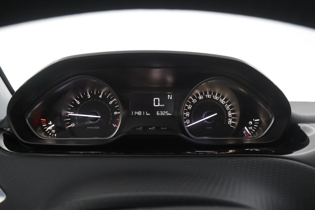 PEUGEOT 2008 2016