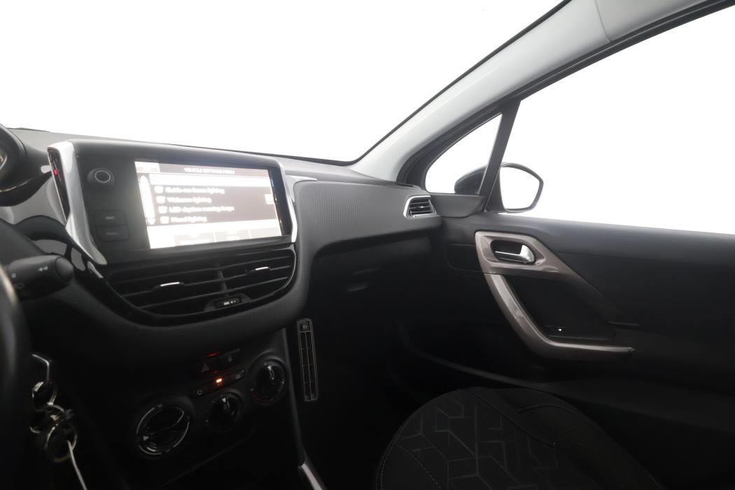 PEUGEOT 2008 2016