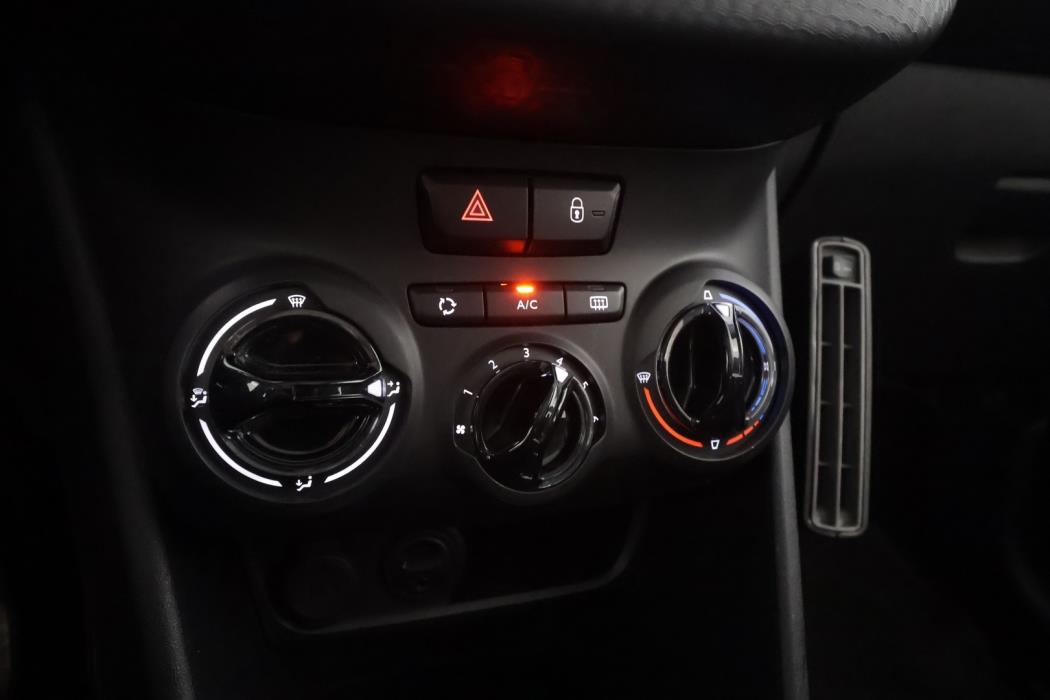 PEUGEOT 2008 2016