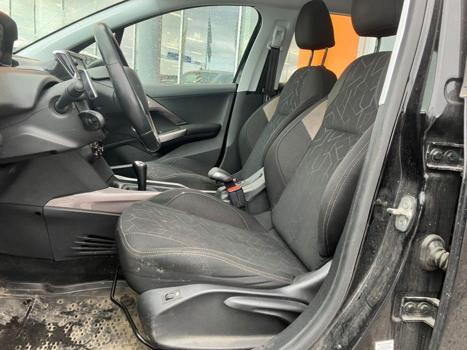 PEUGEOT 2008 2016