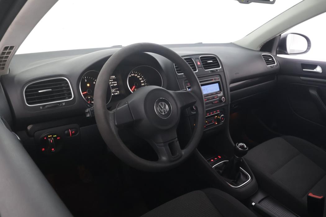 VOLKSWAGEN Golf 2010