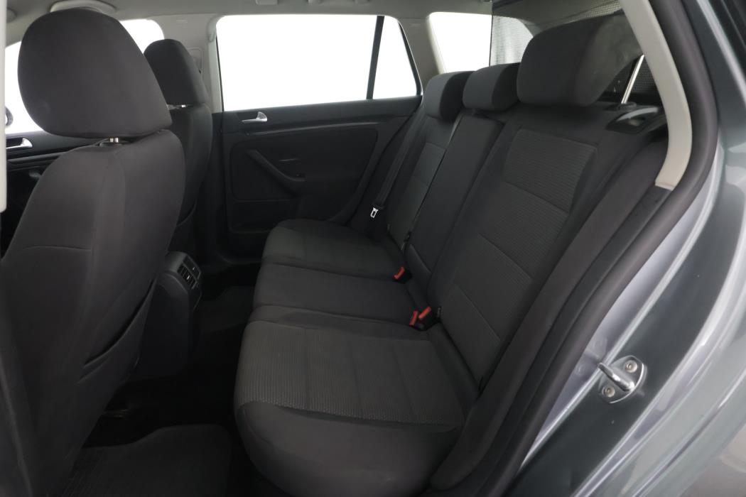 VOLKSWAGEN Golf 2010