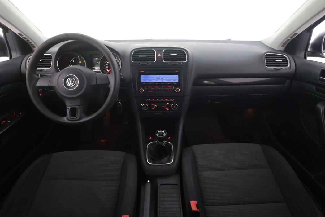 VOLKSWAGEN Golf 2010