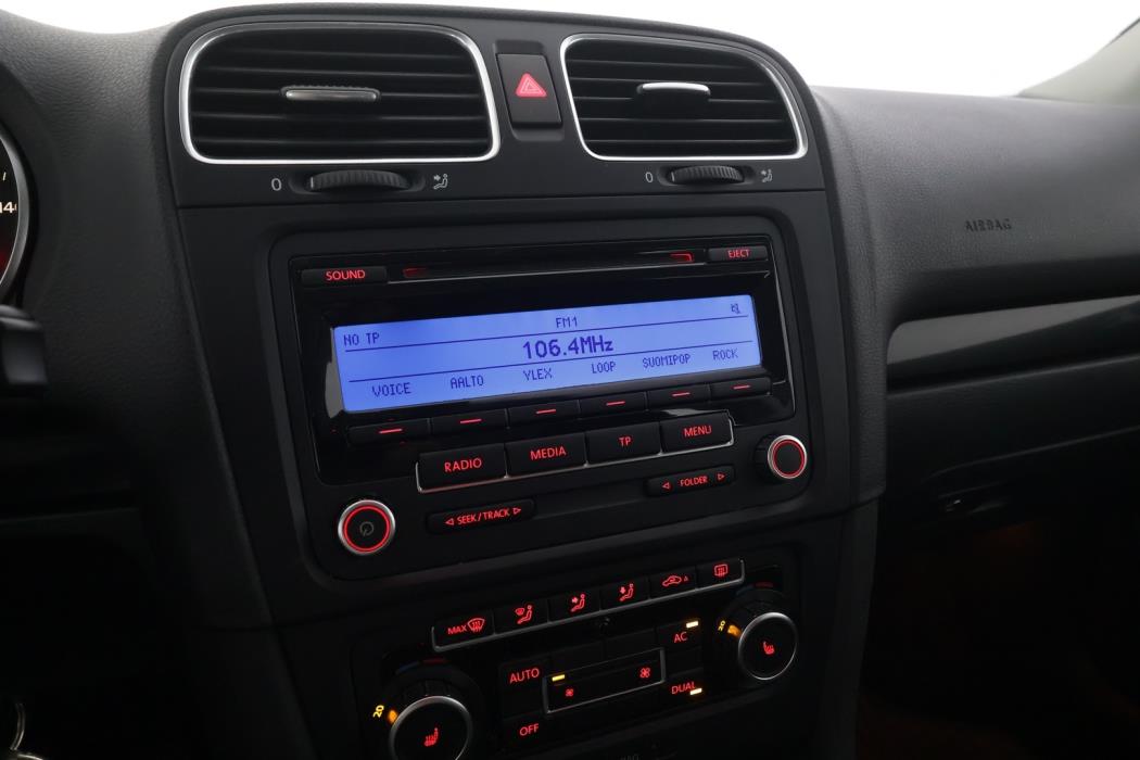 VOLKSWAGEN Golf 2010