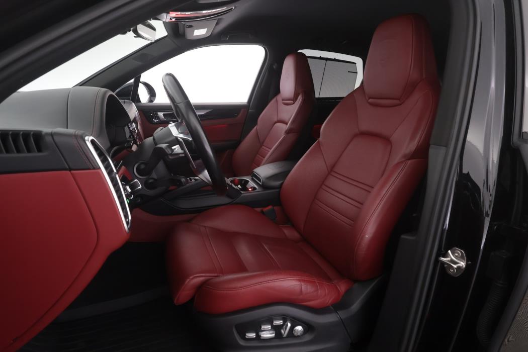 PORSCHE Cayenne 2019