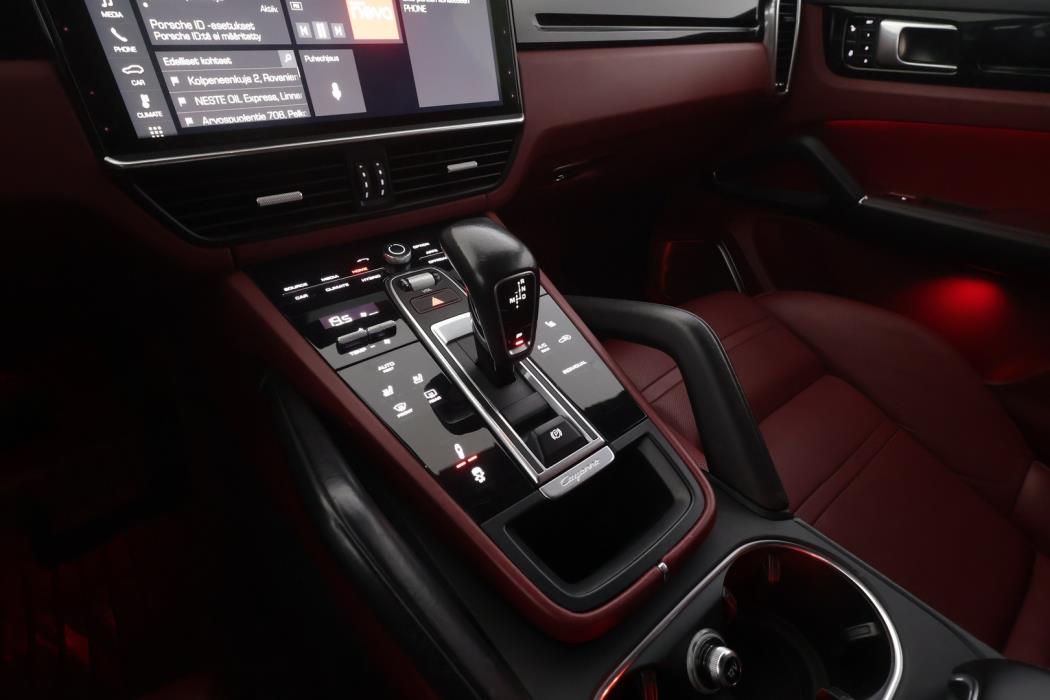 PORSCHE Cayenne 2019