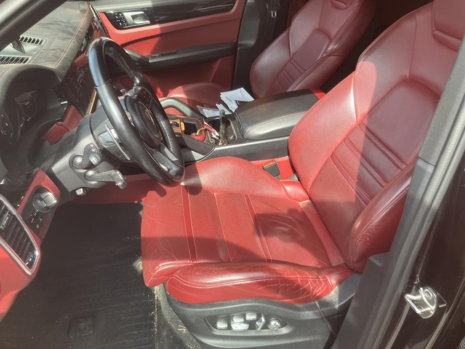 PORSCHE Cayenne 2019