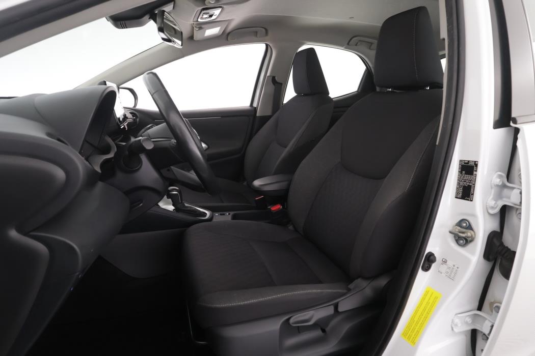 TOYOTA Yaris 2021