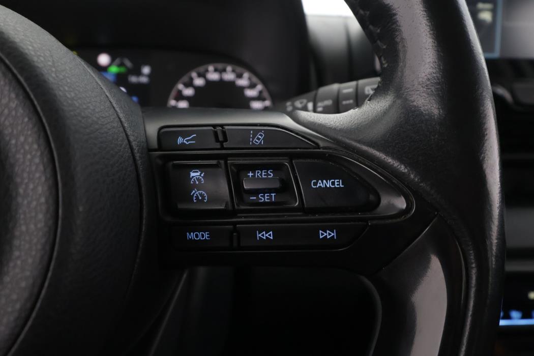 TOYOTA Yaris 2021