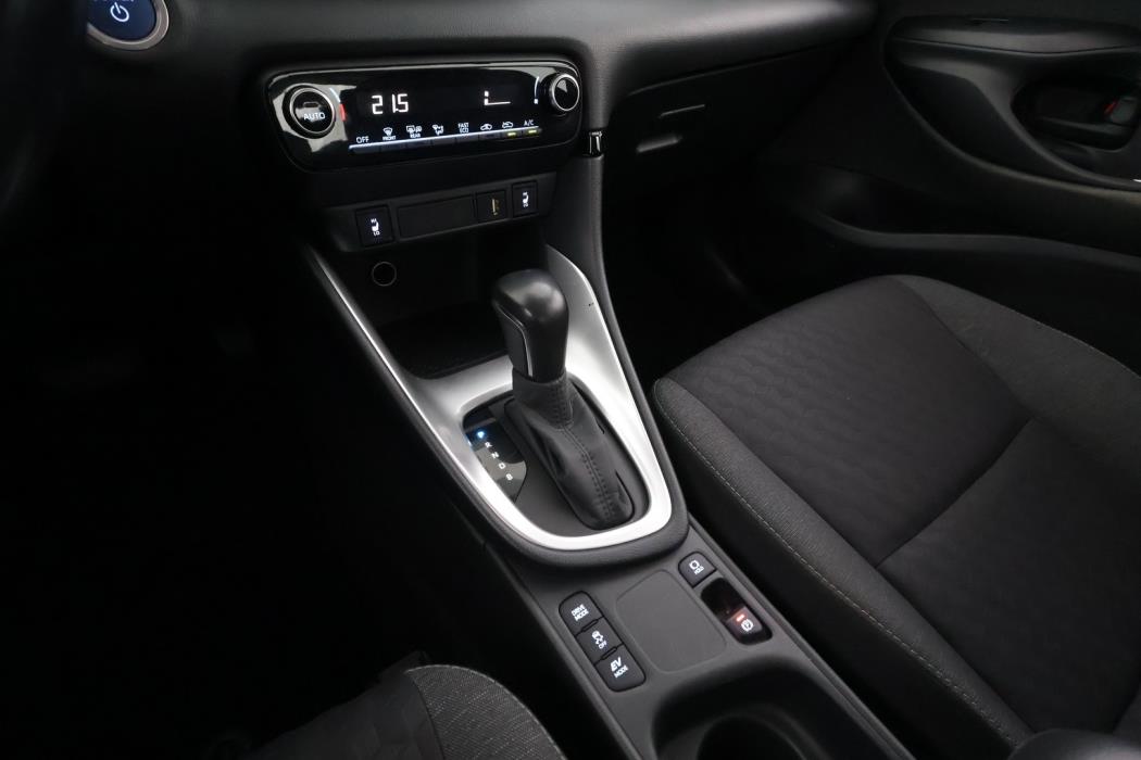 TOYOTA Yaris 2021