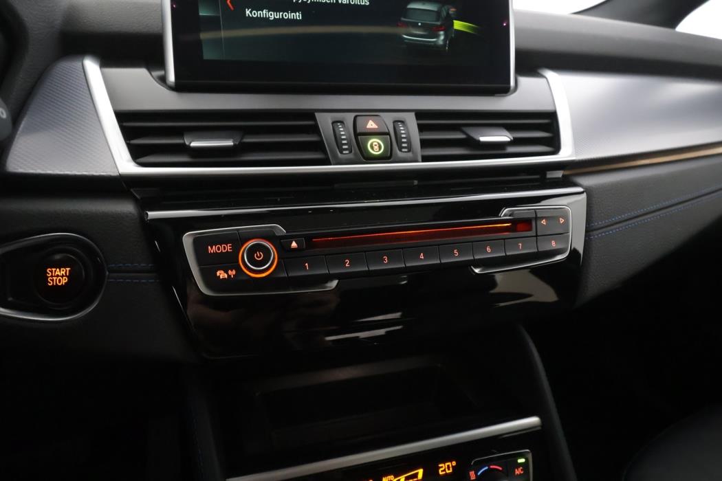 BMW 225 2018