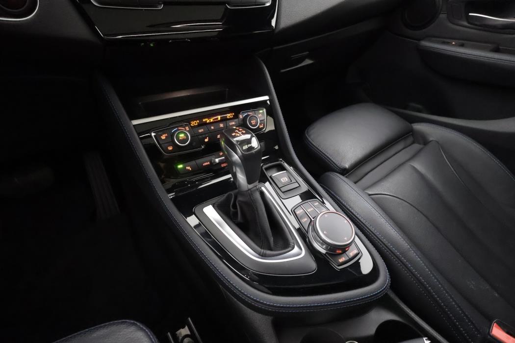 BMW 225 2018