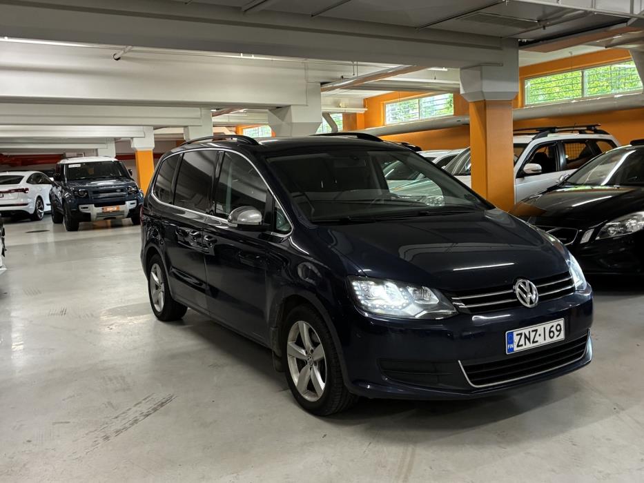 VOLKSWAGEN Sharan 2011