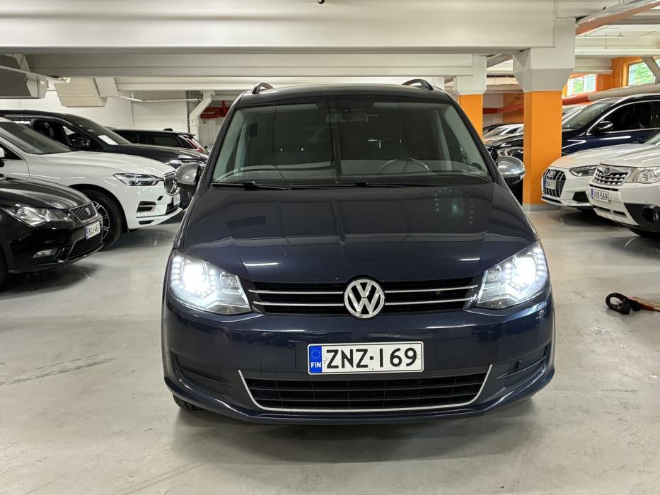 VOLKSWAGEN Sharan 2011