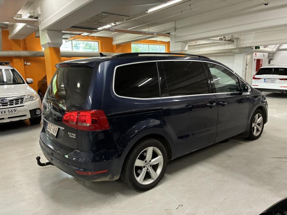 VOLKSWAGEN Sharan 2011