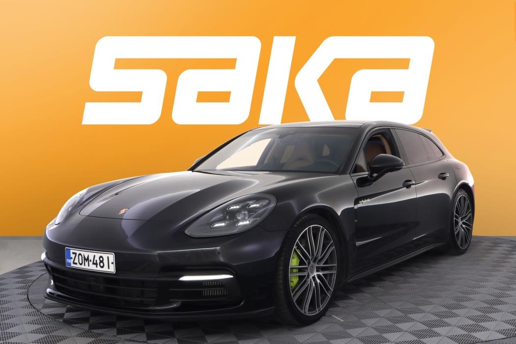 PORSCHE Panamera 2018