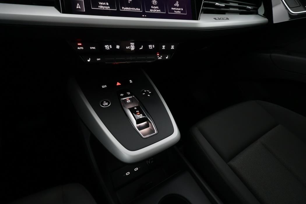 AUDI Q4 e-tron 2023