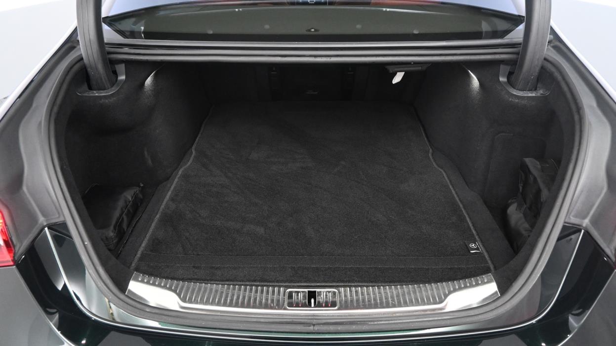 MERCEDES-BENZ S 2022