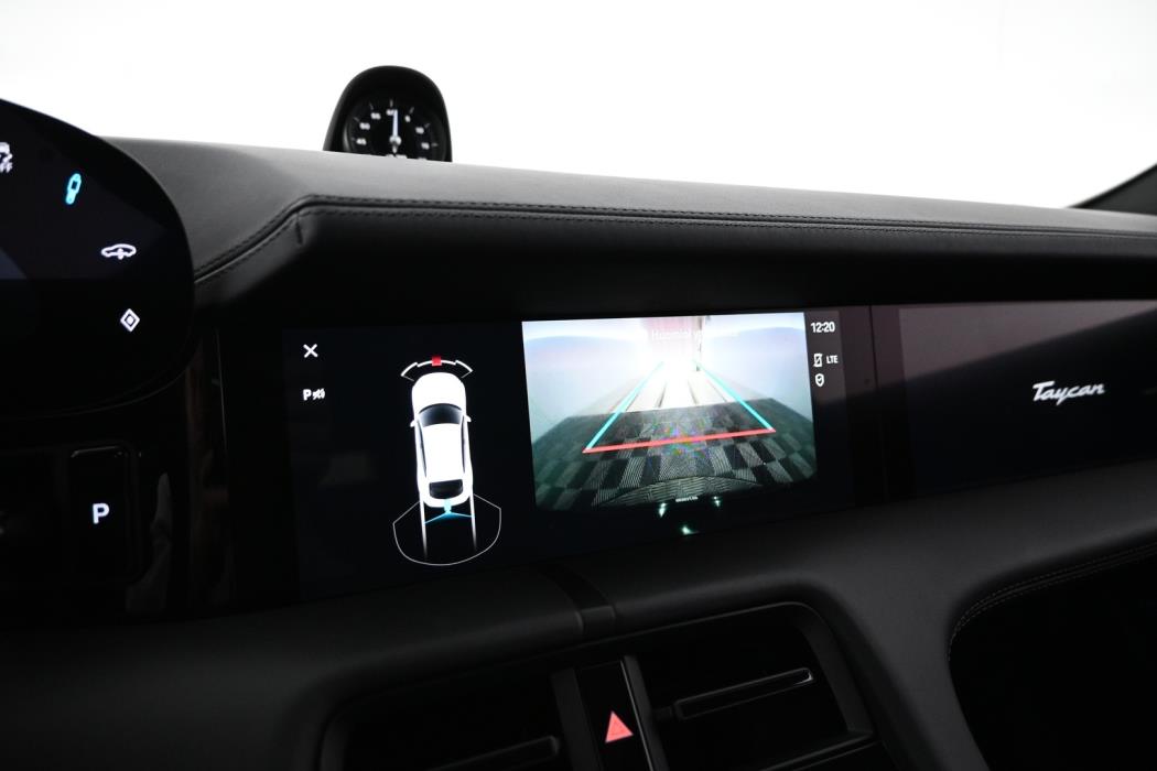 PORSCHE Taycan 2023