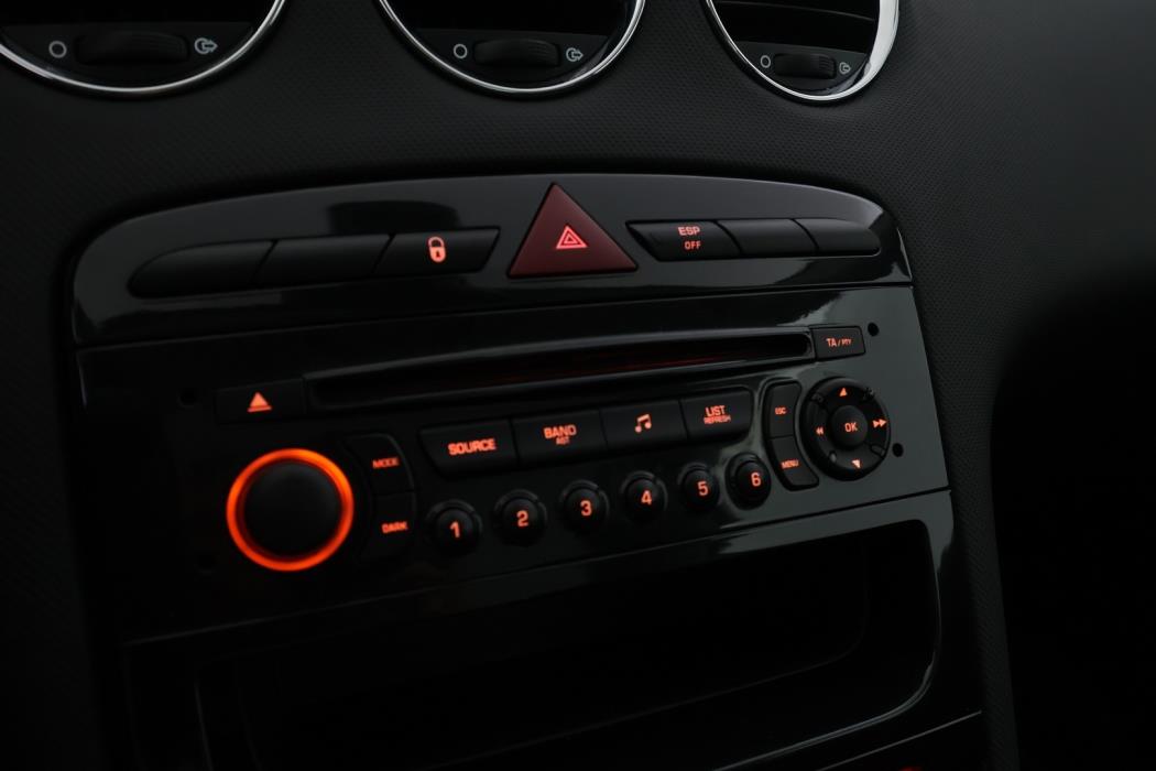 PEUGEOT 308 2012