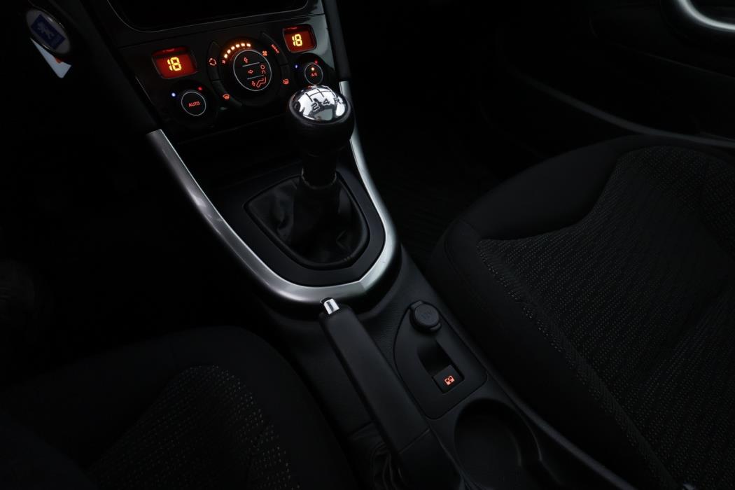 PEUGEOT 308 2012