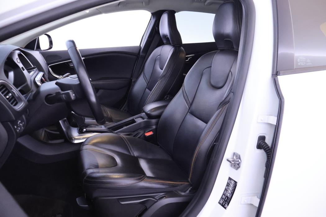 VOLVO V40 Cross Country 2018