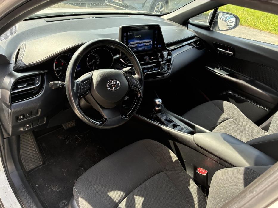 TOYOTA C-HR 2018