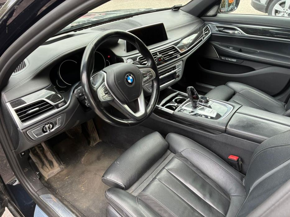 BMW 740 2016