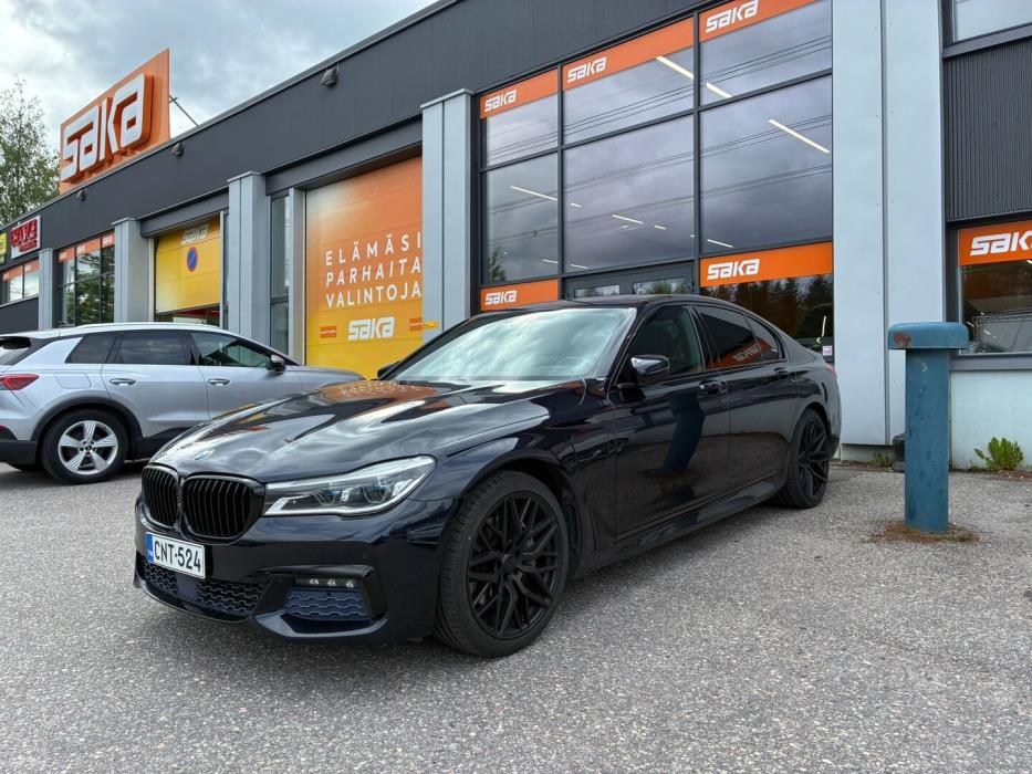 BMW 740 2016