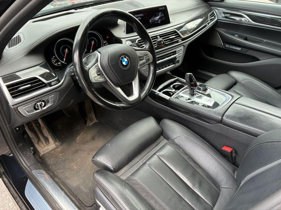 BMW 740 2016