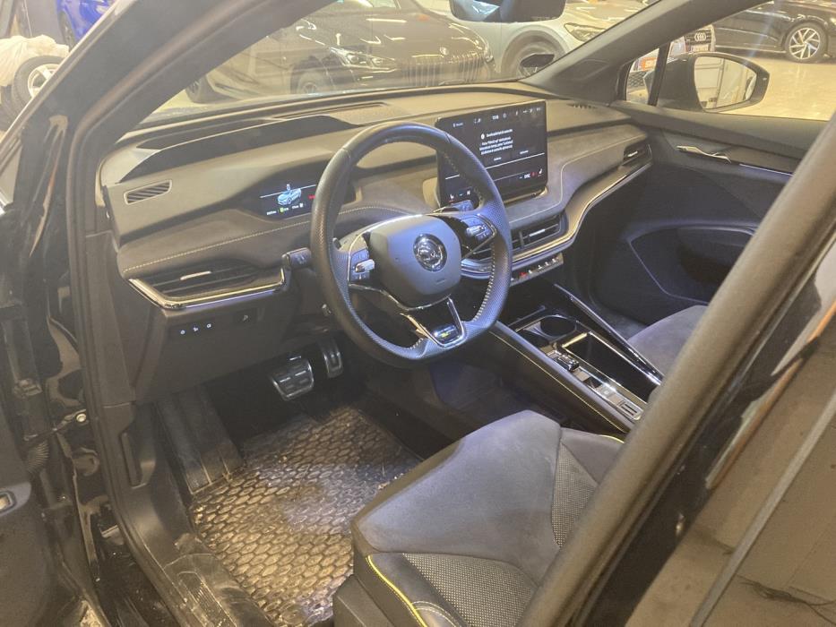 SKODA Enyaq 2023