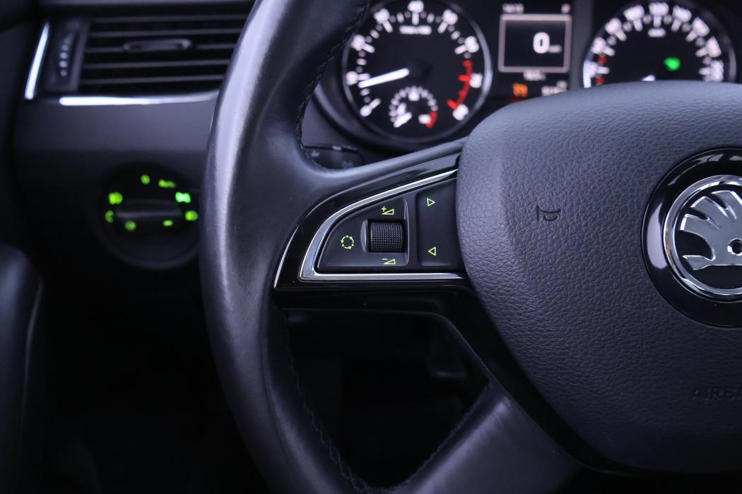 SKODA Octavia 2014