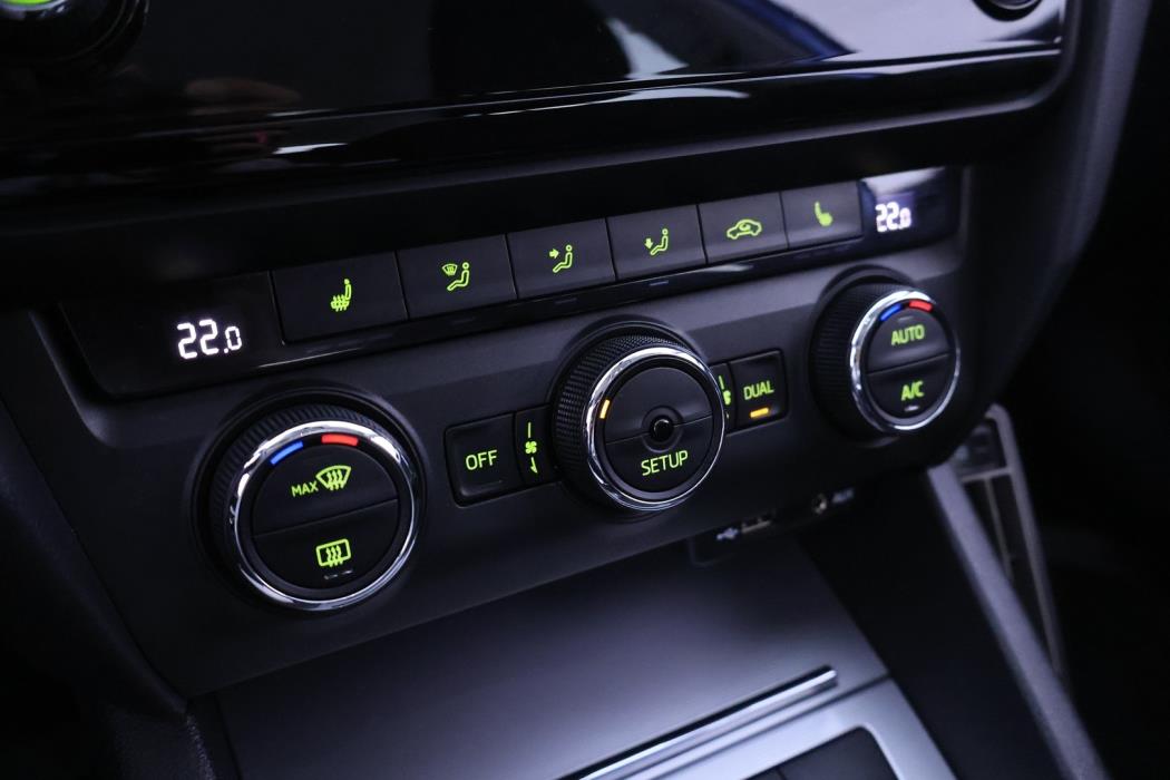 SKODA Octavia 2014