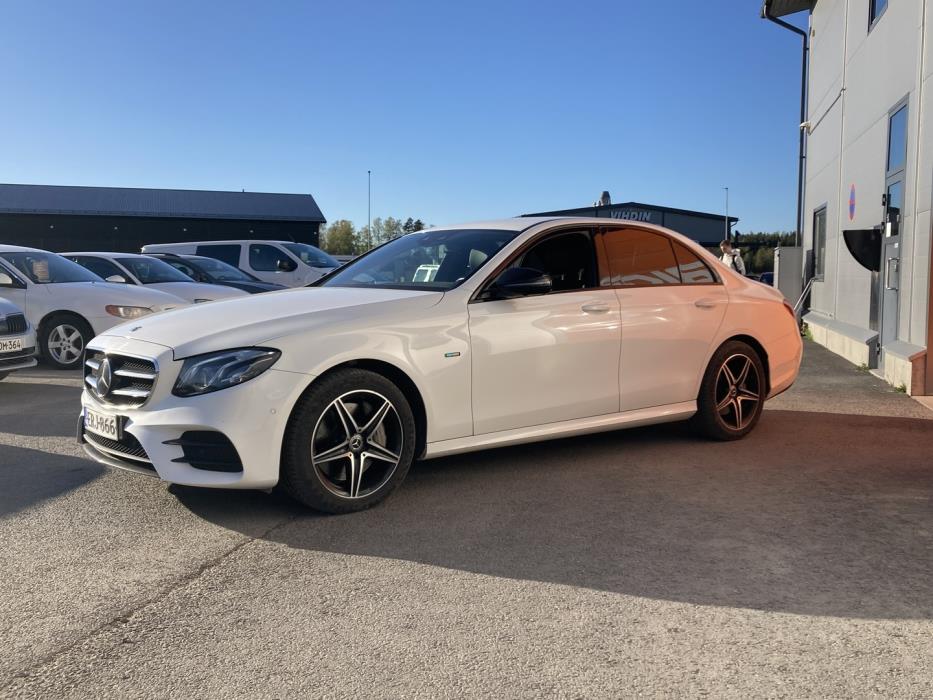 MERCEDES-BENZ E 2019