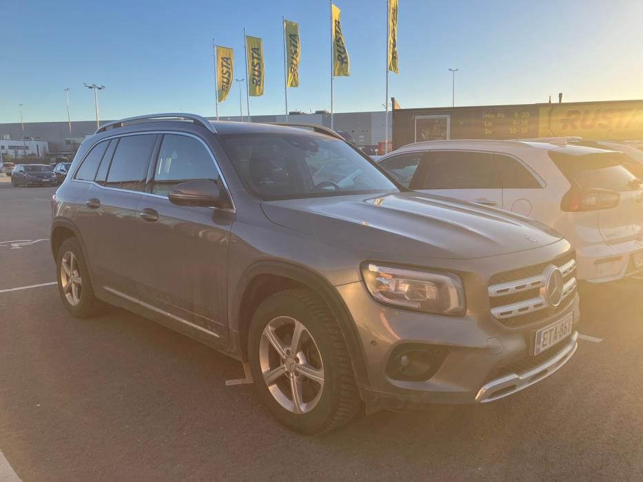 MERCEDES-BENZ GLB 2021