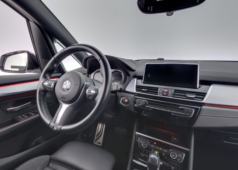 BMW 225 2019