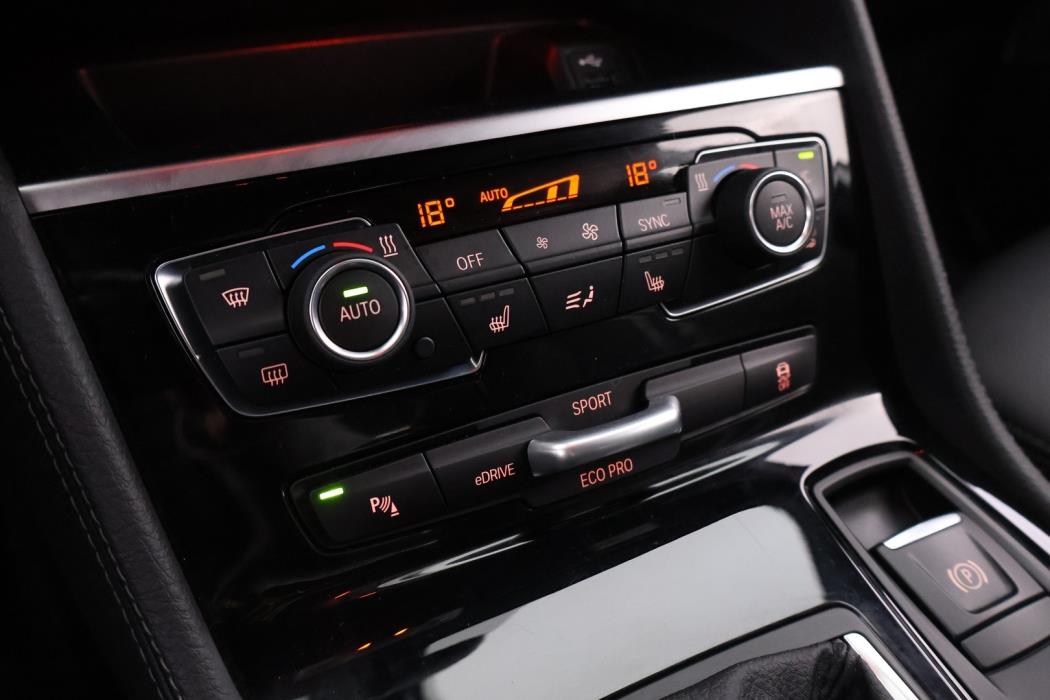 BMW 225 2019