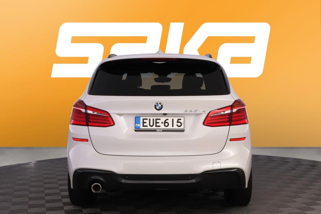 BMW 225 2019