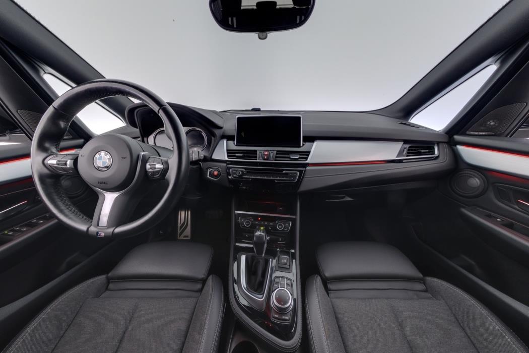 BMW 225 2019