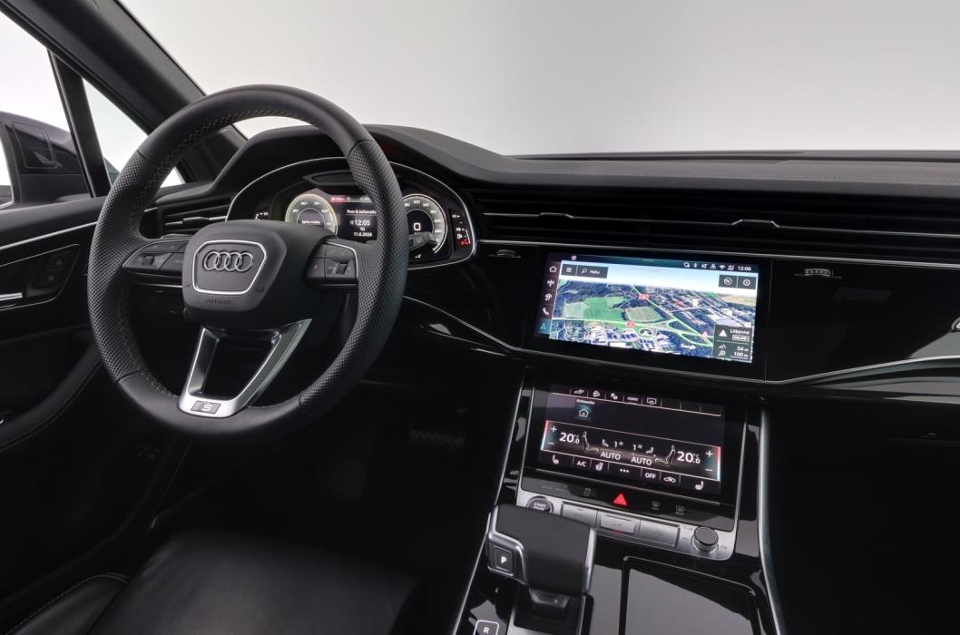 AUDI Q7 2025