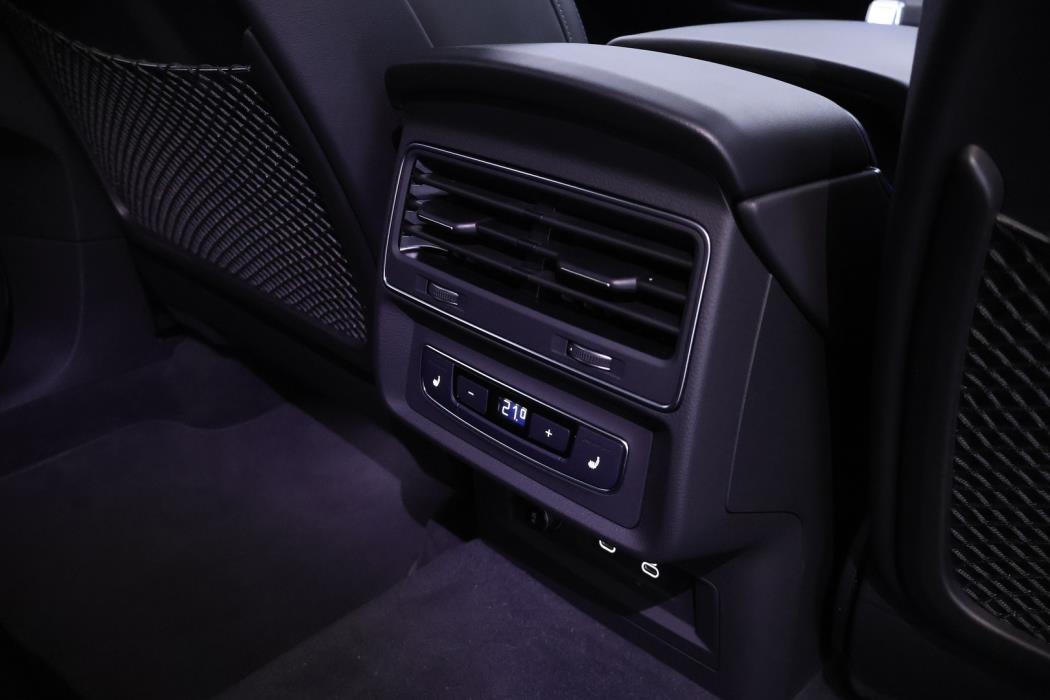 AUDI Q7 2025