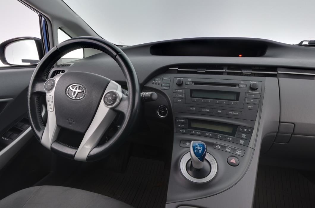 TOYOTA Prius 2010