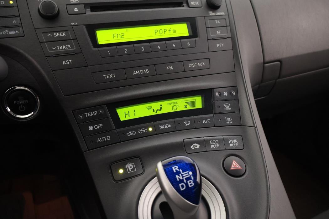 TOYOTA Prius 2010