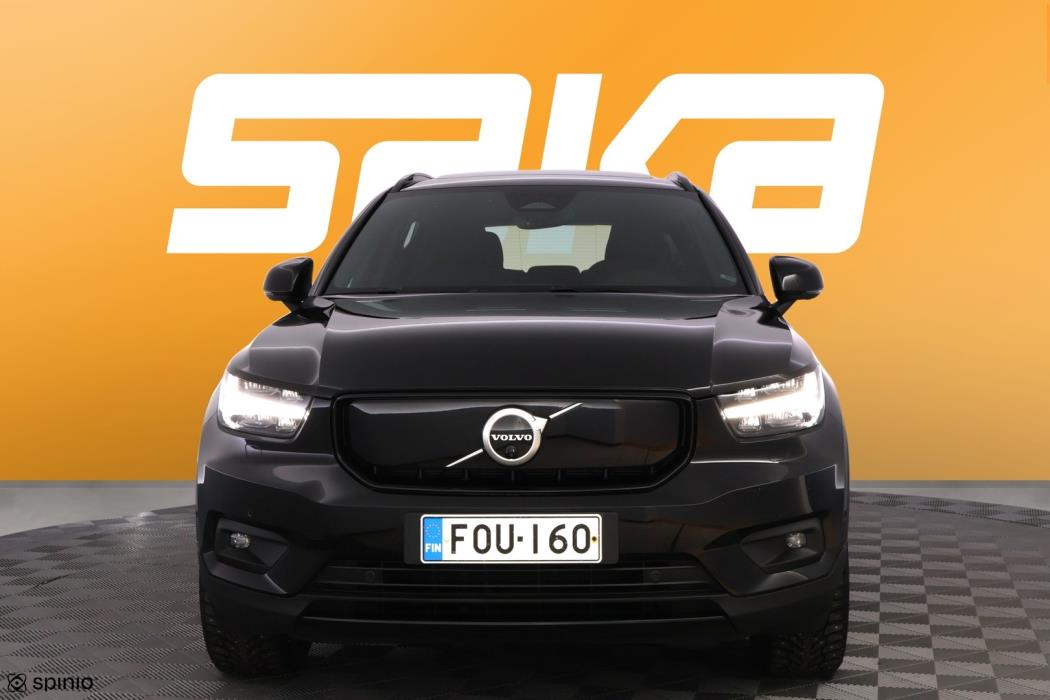 VOLVO XC40 2022