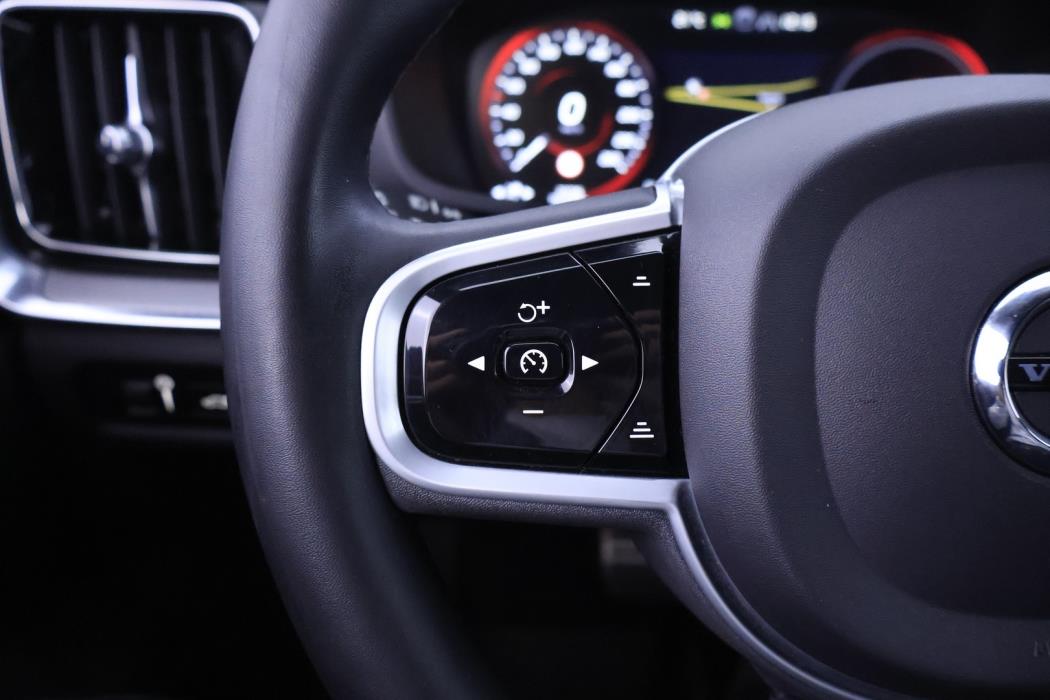 VOLVO V60 2022